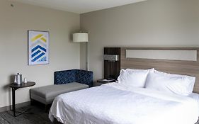 Holiday Inn Express & Suites Brockville
